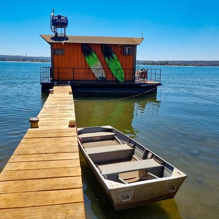 House Boat "Faroeste Caboclo" 巴西利亚 外观 照片